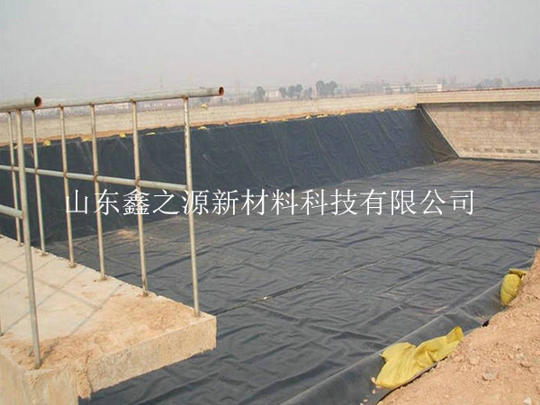 沼氣池黑膜鋪裝前有哪些準備工作進行中？