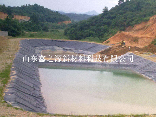 哪些因素可能會破壞蓄水池hdpe土工膜？