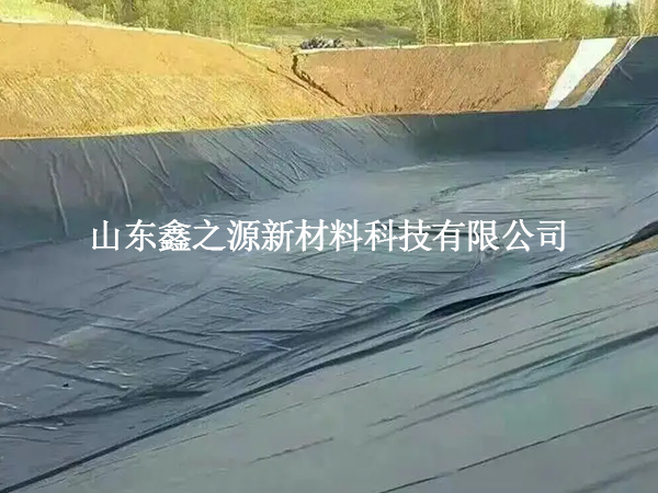 魚塘防滲膜的鋪設(shè)過(guò)程需要避免哪些問(wèn)題？