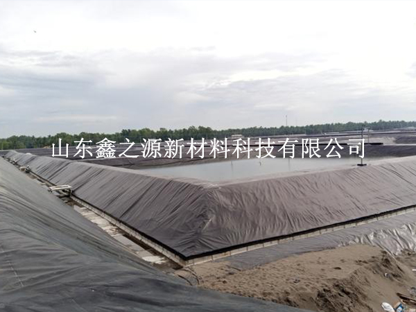 大風天氣下鋪設沼氣池黑膜的技巧：安全高效，創(chuàng)新應對