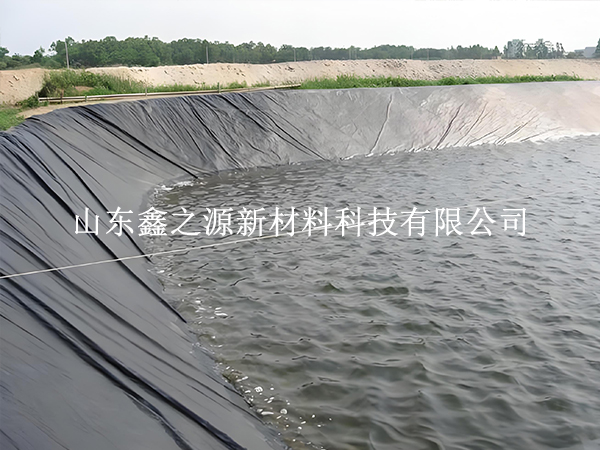 如何順利的延緩蓄水池防滲膜的衰老？